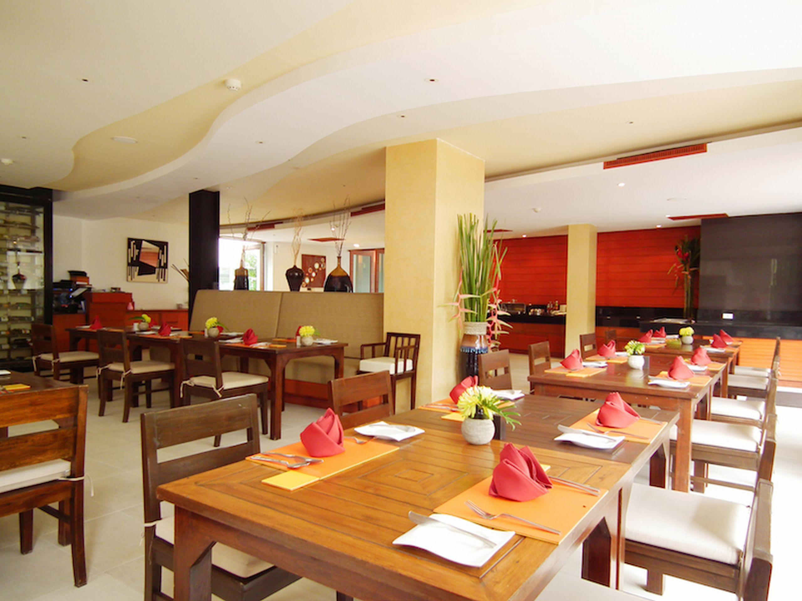La Flora Resort Patong - Sha Extra Plus Restaurant foto